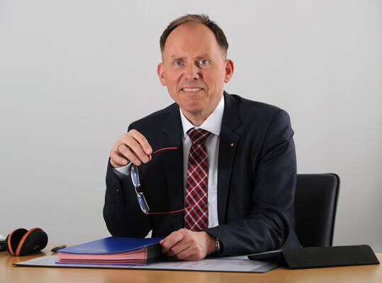 Prof. Eberhard Haunhorst bernimmt die Abteilung 3, Lebensmittelsicherheit, Tiergesundheit im Bundeslandwirtschaftsministerium.