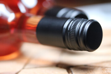 Agrarerzeugnisse wie beispielsweise Weine mit geschtzer Ursprungsbezeichnung sollen besser geschtzt werden.