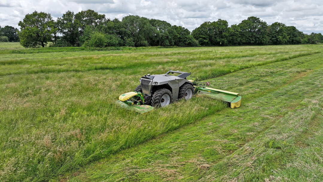 Smarte Mhroboter sind eine Mglichkeit, die Effizienz auf landwirtschaftlichen Flchen zu steigern.