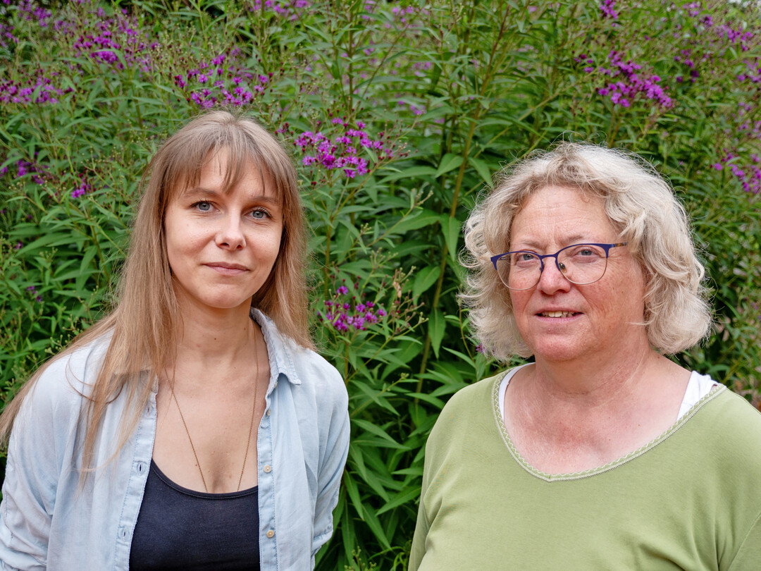 Sabine Reinisch (links) bernimmt die Leitung des Sachgebiets Gemsebau, Klima, Technik von Heike Sauer (rechts).