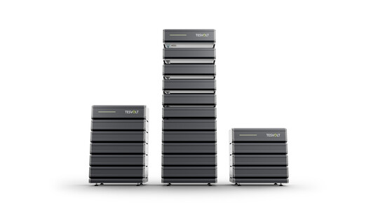 Batteriespeichersysteme werden durch die gesunkene Einspeisevergütung immer interessanter.
