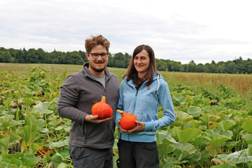 Marek und Linda Bingel bauen Gemse im Nebenerwerb an. 