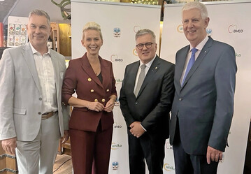 Johannes Bliestle, Silvia Breher, Thomas Herkenrath und Olaf Feuerborn beim Parlamentarischen Abend in Berlin.