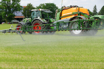 Die Kombination aus Applikationstechnik und KI soll Gewsser schtzen und Landwirte entlasten.