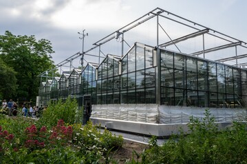 Das neue, hochmoderne Forschungsgewchshaus bietet den Wissenschaftlern optimale Bedingungen.