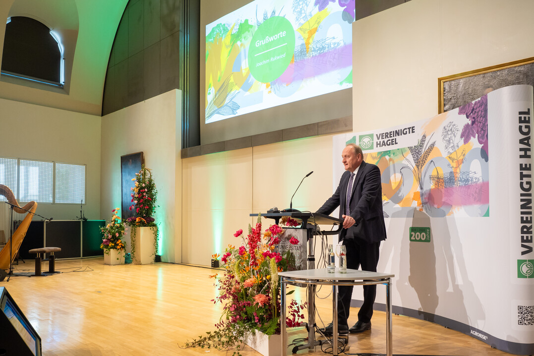 Joachim Rukwied sagte bei seiner Begrungsrede: Die Vereinigte Hagelversicherung ist eine 200-jhrige Erfolgsgeschichte der Landwirtschaft.