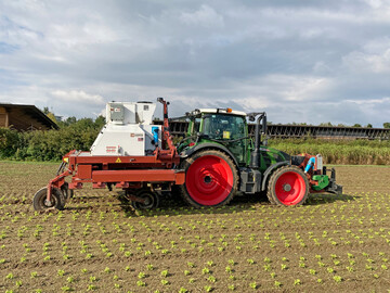 Baden-W�rttemberg will bis 2030 die Anwendung von chemisch-synthetischen Pflanzenschutzmitteln um 30 bis 40 % reduzieren. Gerade bei Herbiziden gibt es Einsparpotenzial durch alternative Methoden, wie Lasertechnik (im Bild).