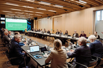 Beim Runden Tisch im BMLEH Mitte Dezember erkannte Bundesminister Alois Rainer eine ernstzunehmende Bedrohung durch die Schilf-Glasfl�gelzikade an.