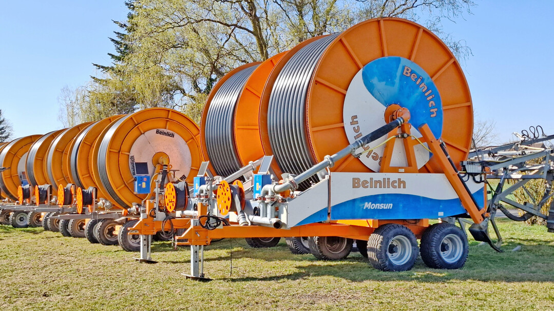 F�r die Bew�sserung im Feldgem�sebau stehen Betrieben verschiedene Techniken � unter anderem mobile Beregungsmaschinen � zur Verf�gung.
