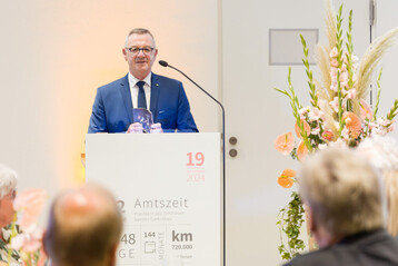 Jrgen Mertz bei seiner feierlichen Verabschiedung als ZVG-Prsident.