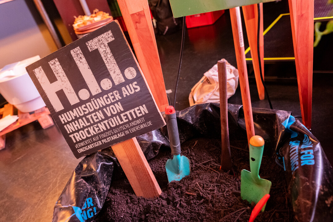 Nach drei Jahren Forschung hat das interdisziplinre Projekt zirkulierBAR Lsungsanstze zur Kreislauffhrung menschlicher Ausscheidungen als Recyclingdnger verffentlicht.