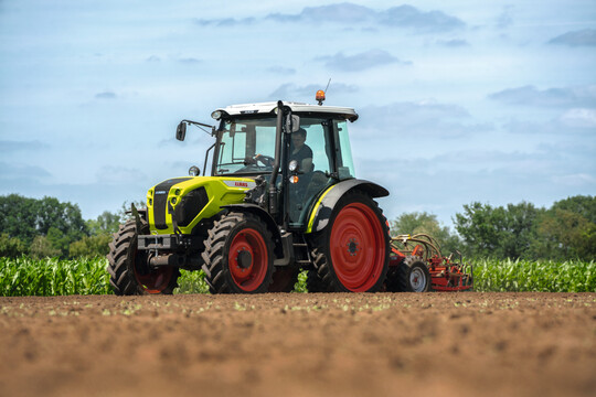 Claas Axos 240