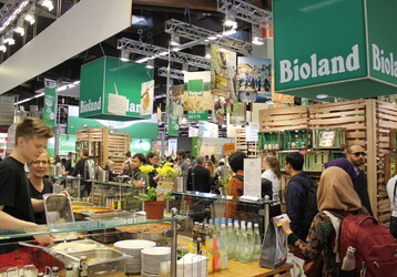 Die groen Anbauverbnde wie Bioland oder Demeter zeigten auf der Messe Flagge.
