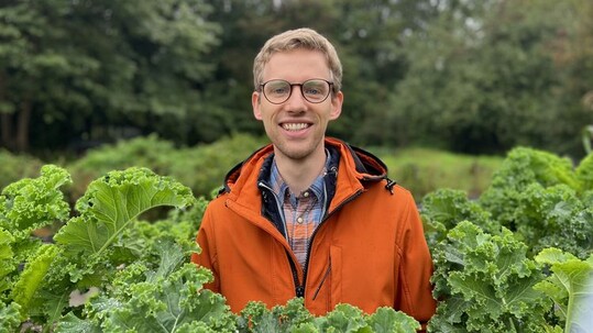 Christoph Hahn hat an der Universitt zehn Jahre lang Grnkohl erforscht. Die Sorte Ostfriesische Palme entwickelt besonders groe Pflanzen.