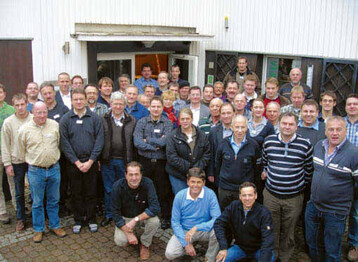Das Interesse war gro, die Themen fesselnd. So zahlreich wie
schon lange nicht mehr erschienen die Teilnehmer zum 20. Spargelseminar
der Bundesfachgruppe Gemsebau in Grnberg.