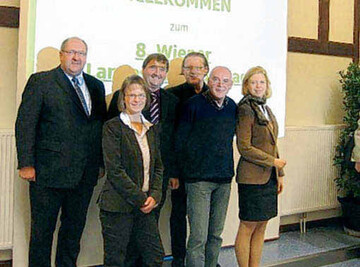 Rudolf Behr, Bundesfachgruppe Gemsebau, Magister
Michaela Schantl, AMA Marketing, komie-Rat Ludwig
Ableitinger, Obmann der Wiener Grtner, Ing. Gerhard
Hofbauer, Arbeitsmarktservice Wien, Jrg Werner, Firma Rijk
Zwaan, Magister Karin Silberbauer, AMA Marketing