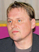 Dr. Hans Berghold: „Ein Spritzmittel auf
Basis von Rainfarn wäre als biologisches
Schädlingsbekämpfungsmittel insbesondere
für den ökologischen Landbau
von Interesse.“