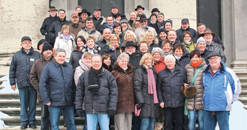 Zu mehr als sechzig an der Zahl absolvierten die Mitglieder der Vereinigung Deutscher
Marktgrtner e.V. die traditionelle Jahrestagung mit Betriebsbesichtigungen und einem
Gesprch mit Bundesminsterin Ilse Aigner krzlich in Mnchen.