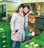 Für Tanja Evers (l.), Martha Hanuschke (r.)
und viele andere ist der Verkauf am Großmarkt
in Betrieben auch Frauensache.