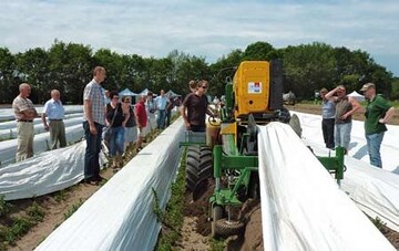 Automatische Spargelernter wie der Chrisje waren die Highlights auf dem
Internationalen Spargeltag in den Niederlanden.