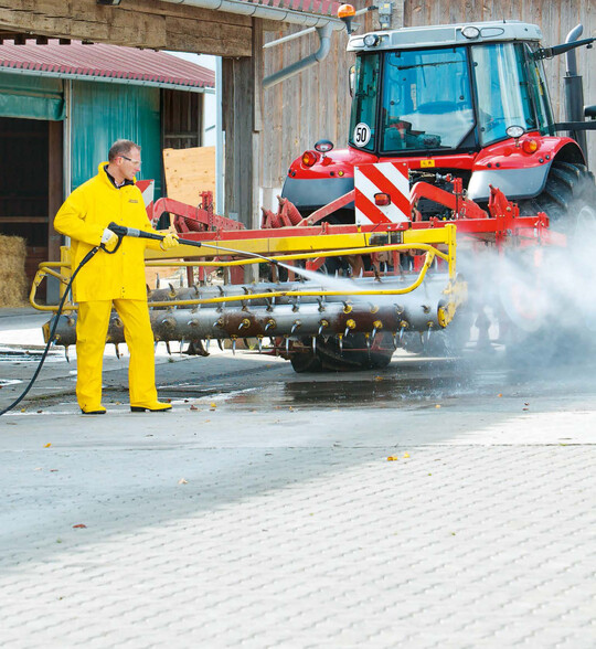 Wnde, Rume, Flchen, Maschinen, Traktoren, Theken  was gibt es nicht alles zu reinigen in Gemsebaubetrieben? Um alles fr die nchste Saison gut sauber zu machen, braucht man Hochdruckreinigungsgerte.