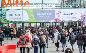 Die Weltleitmesse fr kologische Konsumgter, die Biofach in Nrnberg, wurde vier Wochen vor dem geplanten Termin von Mitte Februar auf den Sommer verschoben. 