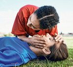 Erste-Hilfe-Maßnahmen können Leben retten. Daher ist es wichtig, sie in einer Notsituation so schnell wie möglich einzuleiten.