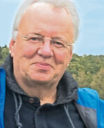 Norbert Schlieper plädiert für die Aussaat unter Mulchfolie.