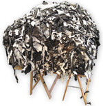 Bevor man seine Spargelfolien entsorgt, muss man sich über Entsorger und deren Konditionen informieren. Denn normale Müllverbrennungsanlagen nehmen das verunreinigte Plastik selten an.