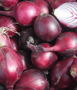 Verbraucher greifen immerhäufiger zu roten Zwiebeln.