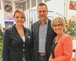 Christian Ufen, Vorsitzender der Fachgruppe Gemüsebau im BOG, begrüßte auf der IGW 2018 die Landwirtschaftsministerin Nordrhein-Westfalens (NRW) Christina Schulze Föcking (l.) und die Präsidentin des Gartenbauverbands NRW Eva Kähler-Theuerkauf.
