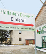 Der Drive-in-Einkauf ist in Corona-Zeiten ideal, um Ansteckungen zu vermeiden. Die Einkäufe werden direkt zum Auto gebracht.