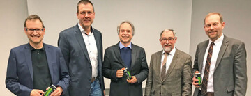 Die Ausweitung der Presse- und Öffentlichkeitsarbeit für deutsches Gemüse war das Schwerpunktthema der Vorstandssitzung der Bundesfachgruppe Gemüsebau (v.l.n.r.): Michael Legrand, Christian Ufen, Dr. Thomas Schmidt, Dieter Weiler und Dr. Christian Weseloh.