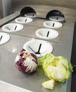 Naddeo entstrunkt Salatköpfe.