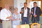 (v.l.n.r.) Otto Hespeler mit Frau Lore und Gerhard Kiemle sowie
Fritz Raff beim 80. Geburtstag
