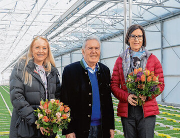 Claudia Trbenbach (links), Vater Helmut und Simone Trbenbach luden Ende Februar zum Tag der offenen Tr in ihren Betrieb. Das Familienunternehmen feiert 2019 sein 40-jhriges Jubilum. 