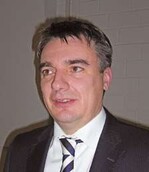 Holger Merge: „Die Positionierung
der Unternehmen geht raus aus
der Mitte.“