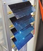 Das „ZonWindKas“ speichert
die Sonnenenergie mit
Lamellen.