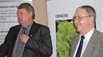 Vorsitzender Wolfgang Mählmann (l.) und Geschäftsführer Axel
Boese (r.): „Der Gemüsebautag in Hamburg gilt künftig als Fortbildungsmaßnahme
im Rahmen des Sachkundenachweises.“