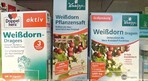 Hohe Gehalte an wirksamkeitsmitbestimmenden Inhaltsstoffen weisen
Pflanzen-Presssäfte, wie hier von Weißdorn, auf.