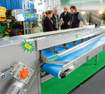 Leichter Spargel bündeln mit der
Verwiege-Linie von Christiaens Agro.