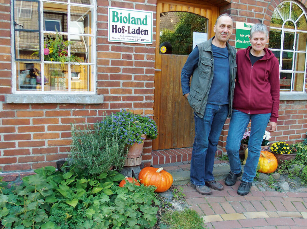 Elke Steding und Heiner Hibbing setzen auf Direktvermarktung in “höchster Qualität und großer Vielfalt vom eigenen Hof”.