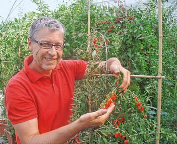Der Heilbronner Goji-Pionier Klaus Umbach ist berzeugt von der gesundheitsfrdernden Wirkung seiner Frchte.