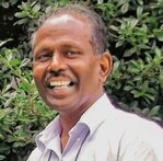 Dharma Pitchay: „Wir müssen die ganze Pflanze ernähren, nicht nur die Frucht: „Beim Menschen wollen sie ja auch, dass die Mutter eine Geburt überlebt.“