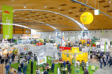 Trotz Corona-Regeln waren viele Aussteller und Besucher auf der expoSE unterwegs.