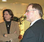 Im Rahmen der Fruit Logistica
2010 sprach der Vorsitzende
der Fachgruppe Gemüsebau
Gerhard Schulz (rechts) auch
mit der Bundeslandwirtschaftsministerin
Ilse Aigner.