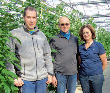 Sie leiten den Familienbetrieb: (v.l.)
Florian, Franz und Carola Hagn