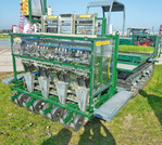 Leichte, selbstfahrende
Pflanzmaschine von Field Transplant