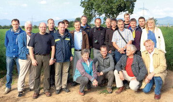 Die Spargelberater im
Betrieb Ralf Christ in
Neustadt. Auf circa 1.400 ha
wird in der Pfalz Spargel
angebaut. Das entspricht 7%
der Spargelanbaufläche in
Deutschland.