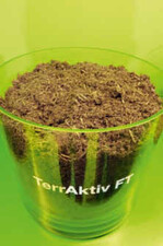 Klasmann-Deilmann entwickelte
TerrAktiv FT, einen stickstoffstabilen
ökologischen Zuschlagstoff.
